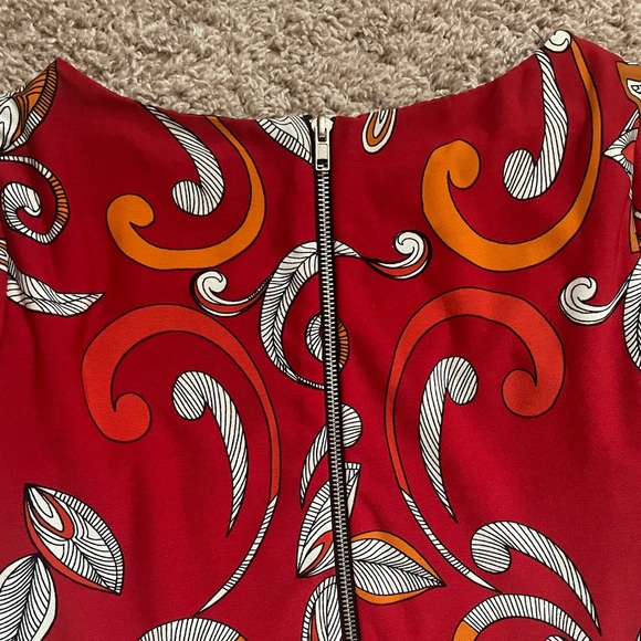 Red patterned shift dress - Picture 4 of 5